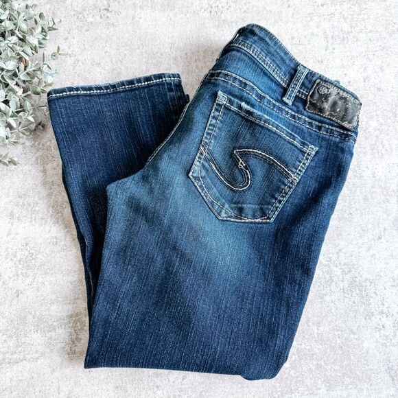 Silver Jeans Co Aiko Kick Flare Capri Dark Wash Size 30 - Picture 1 of 7